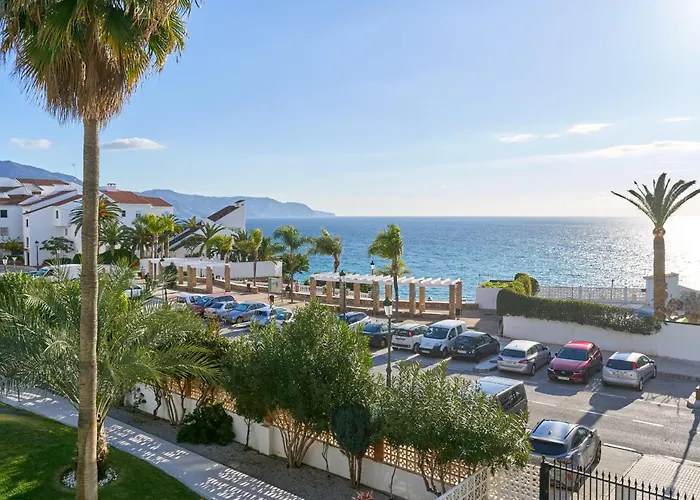 Carabeo 23- Acceso A La Playa * Nerja