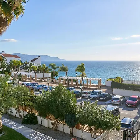 Carabeo 23- Acceso A La Playa * Nerja