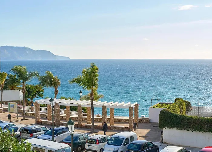 Carabeo 23- Acceso A La Playa Nerja